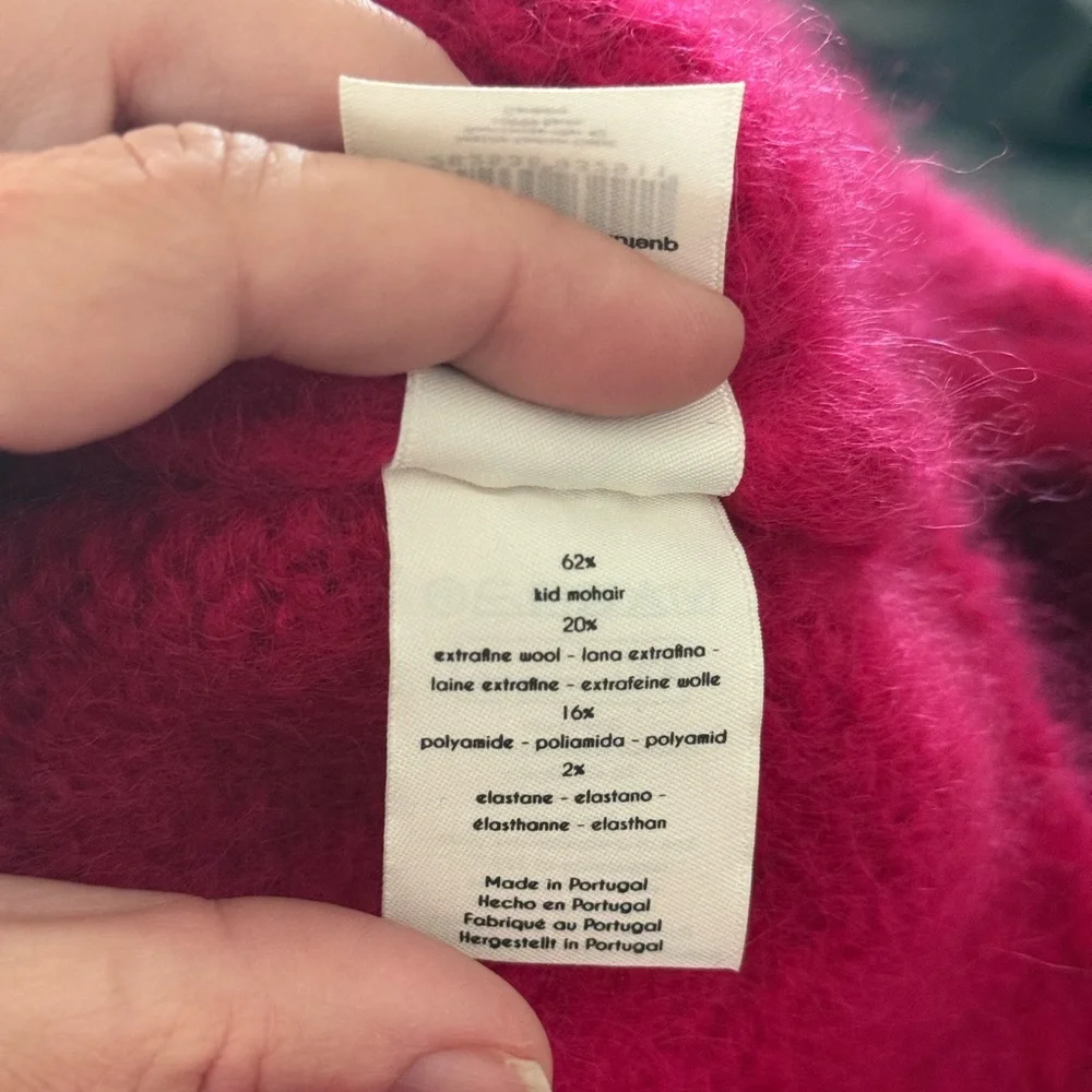 MIKUTA Oversized Mohair Fuchsia V-Neck Sweater - Picture 15 of 15